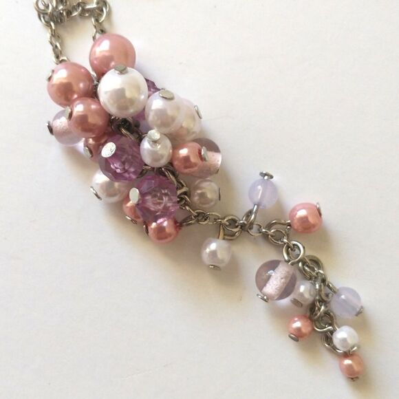 Faux Pearl Cluster Necklace Pendant Drip Dangle Pink Mauve Silver Tone Regency. - Picture 10 of 16